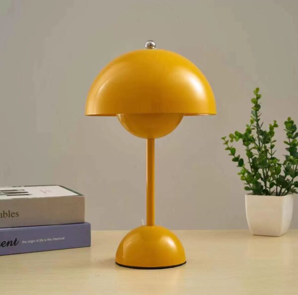 Żółta bezprzewodowa lampa stołowa LED z regulacją jasności