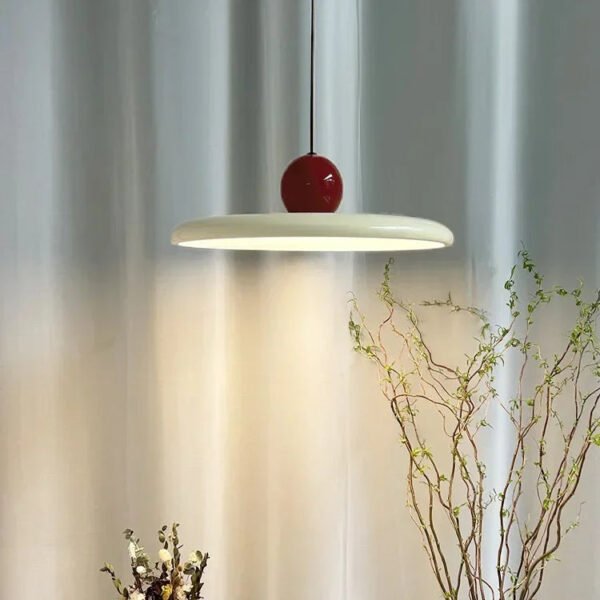 Biała lampa wisząca LED z regulowanym zawieszeniem