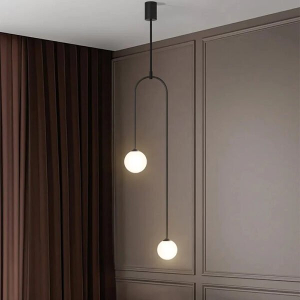 Czarna lampa wisząca z dwoma kulistymi kloszami, wys. 126 cm