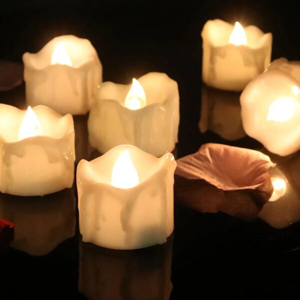 Bezpłomieniowe lampki LED w formie świec