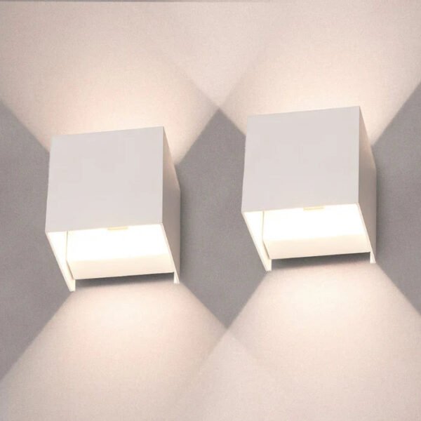 Biały kinkiet LED w kształcie kostki 6 W, 10 × 10 × 10 cm