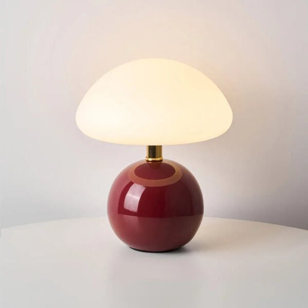 Bordowa lampa stołowa z kulistą podstawą i kloszem grzybkowym